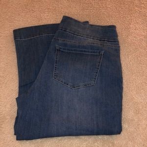 Wide leg, pull-on crop jeans